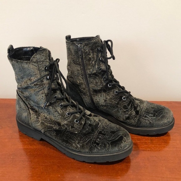 Indigo Rd Brocade Velvet Whimsigoth Combat Boots Size 10 - Picture 1 of 8